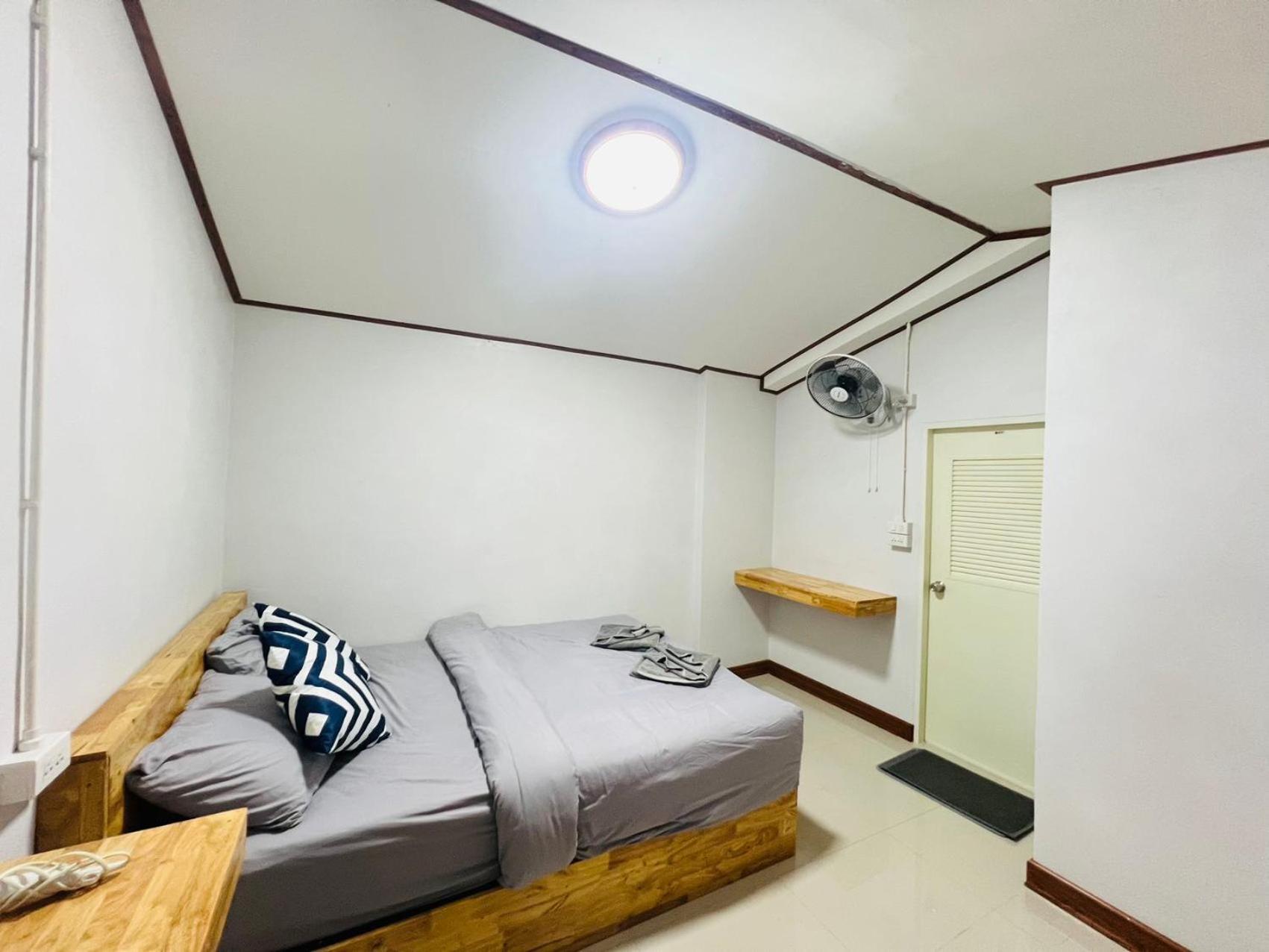 Lungwang Guest House Ban Rak Thai Экстерьер фото